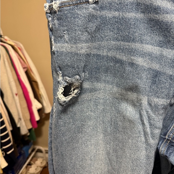 Torrid Size 28R Distressed High Rise Straight Jeans - Picture 5 of 10